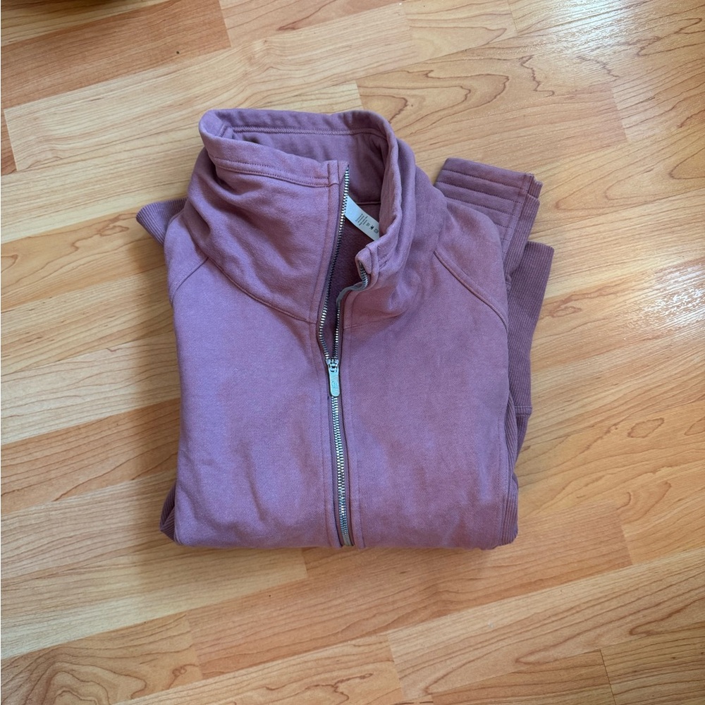 Lululemon mauve zip up
